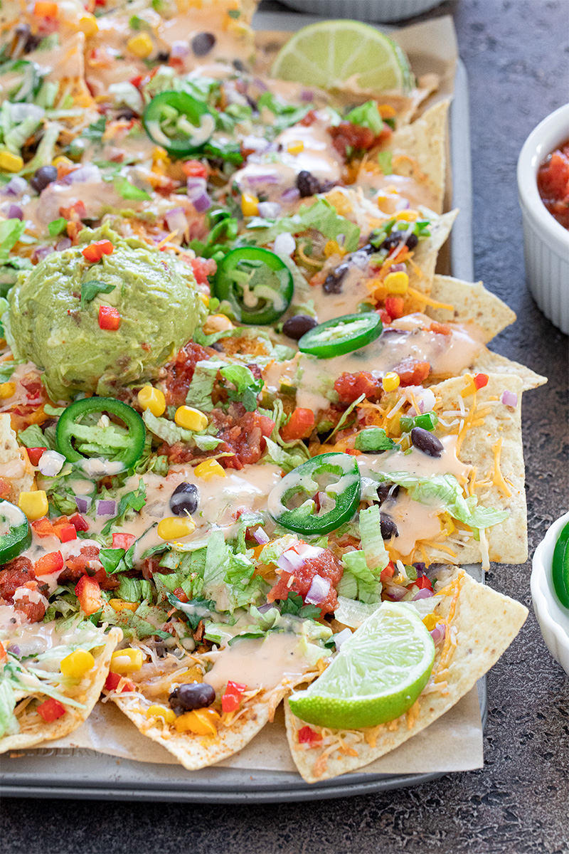 Loaded Vegetarian Nachos ( Nacho Grande) - Ruchiskitchen