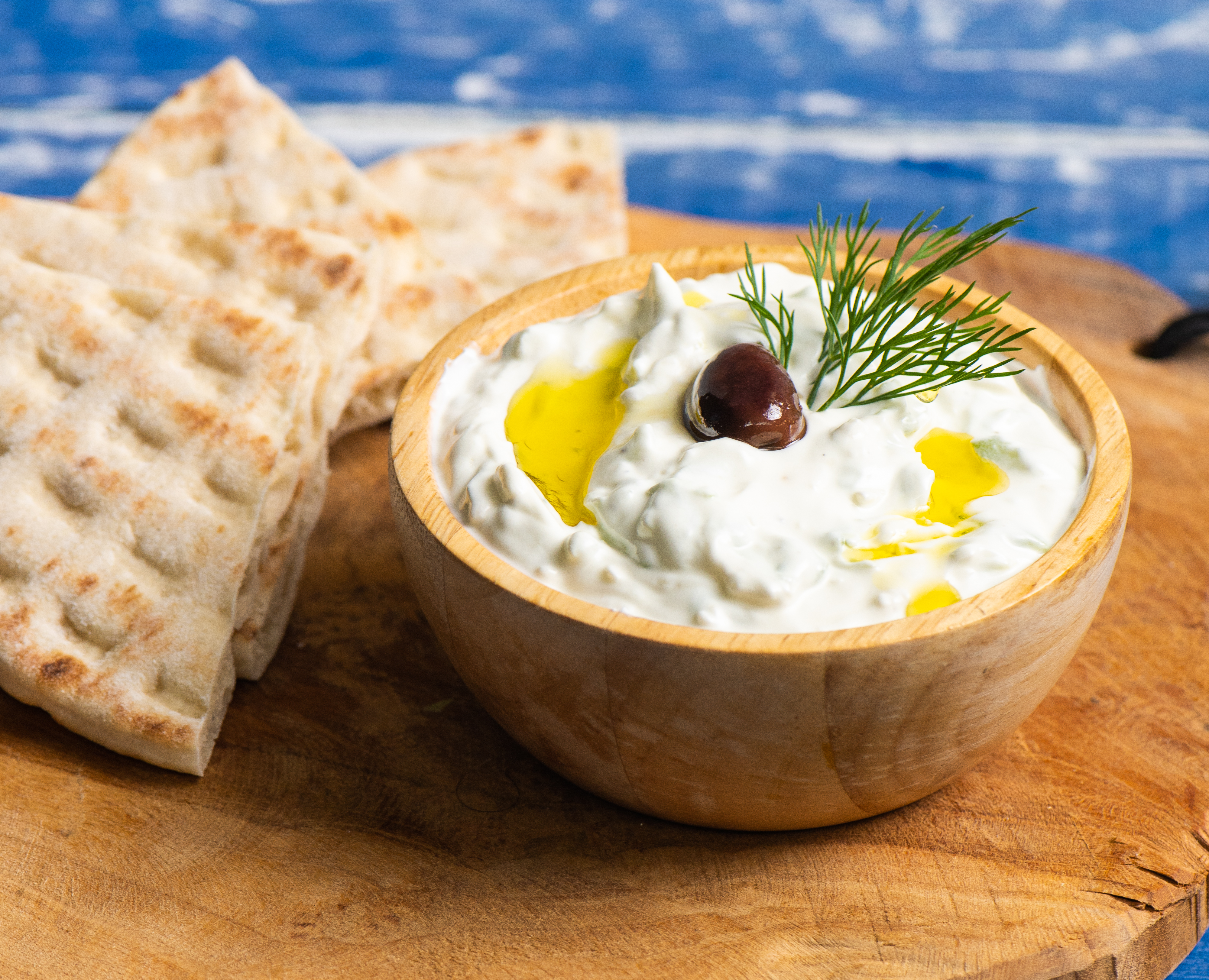 tzatziki dressing The Best Tzatziki Sauce (in 10 Minutes!)